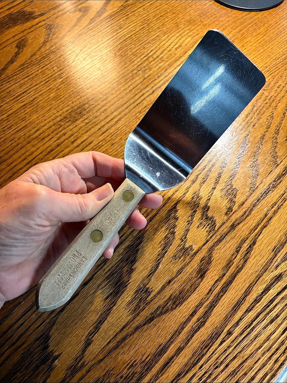 Lamson Easy-Entry Turner with Wood Handle spatulas